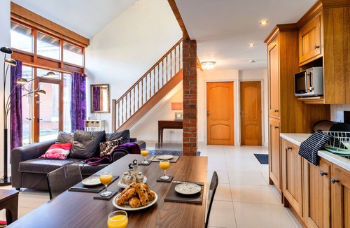 Bicton Cottage | Cob Barn, Great Houndbeare Farm