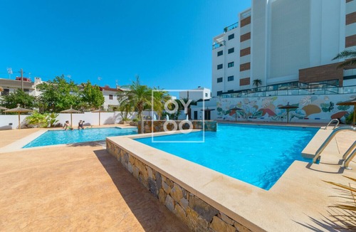 Mil Palmeras Apartment | Cobalt Canvas Residence, by OYOOSTAYS