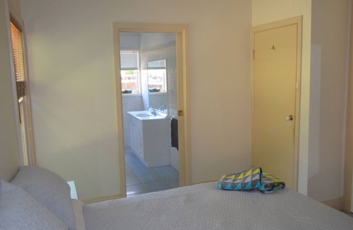 Sale House | Cobb & Co House - Great Location