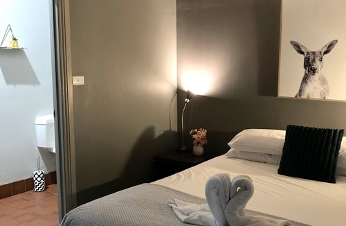 Queenscliff House | Cobb & Co Lodge