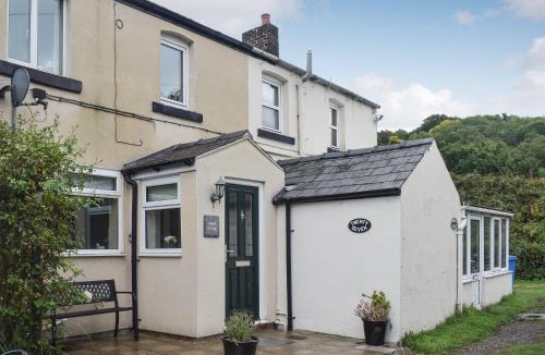 Grosmont House | Cobb's Cottage