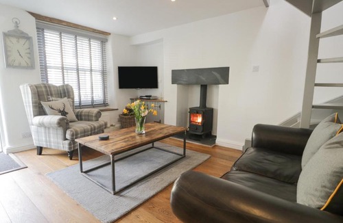 Kendal House | Cobble Cottage