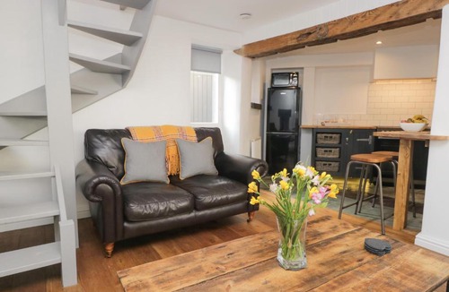 Kendal House | Cobble Cottage