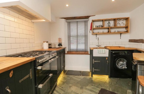 Kendal House | Cobble Cottage