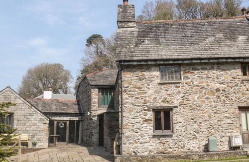 Callington Cottage | COBBLEDICKS COTTAGE, pet friendly, with open fire in Callington