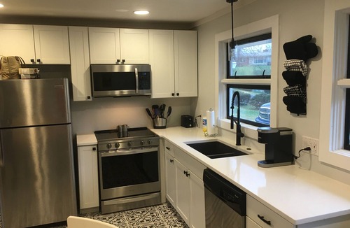Colonial Heights House | Cobbler’s Cottage