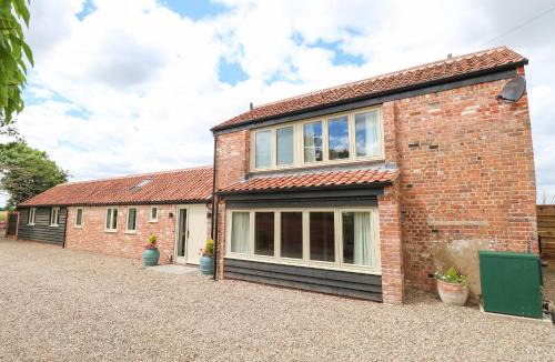 Repps with Bastwick House | Cobblers Barn