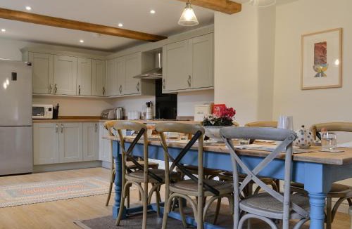 Ripley House | Cobblers Cottage