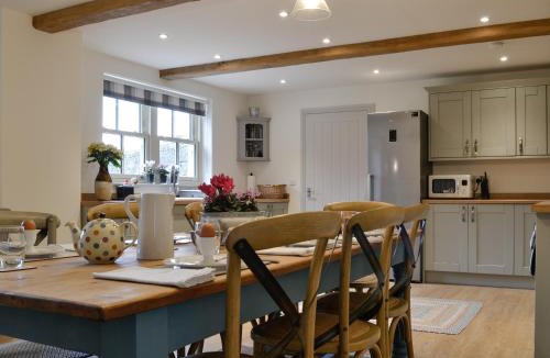 Ripley House | Cobblers Cottage