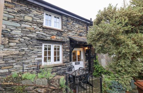 Ambleside House | Cobblestone Cottage