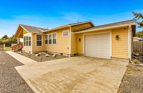 Ocean Shores House | Cobblestone Cottage