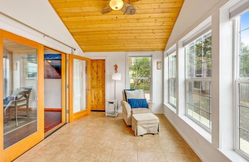 Ocean Shores House | Cobblestone Cottage