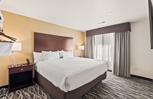 Two Rivers Hotel | Cobblestone Hotel & Suites - Two Rivers