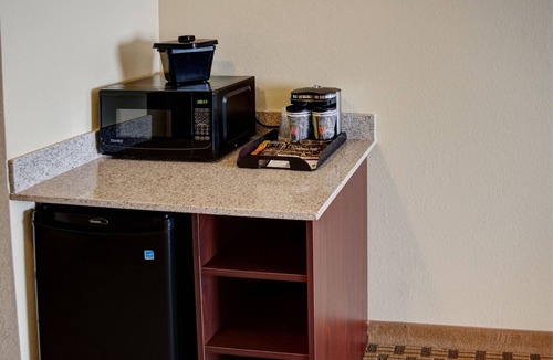 Jefferson Hotel | Cobblestone Hotel & Suites - Jefferson