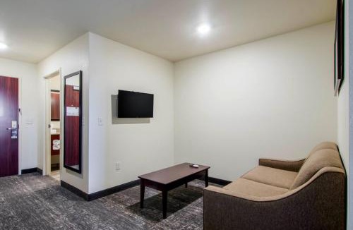 Torrington Hotel | Cobblestone Hotel & Suites - Torrington