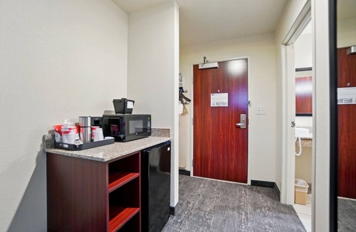 Eaton Hotel | Cobblestone Hotel & Suites - Eaton