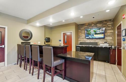 Eaton Hotel | Cobblestone Hotel & Suites - Eaton