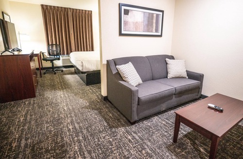 Lamar Hotel | Cobblestone Hotel & Suites - Lamar