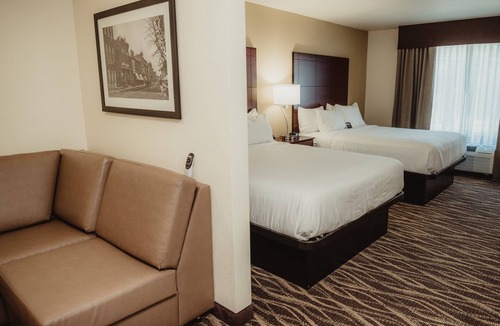 Ottumwa Hotel | Cobblestone Hotel & Suites - Ottumwa