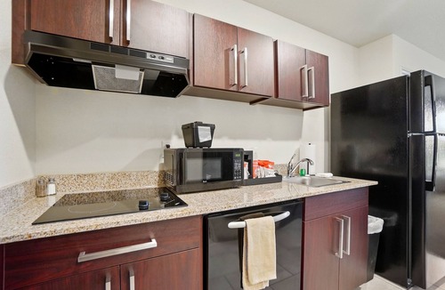 Russells Point Hotel | Cobblestone Hotel & Suites-RussellsPoint
