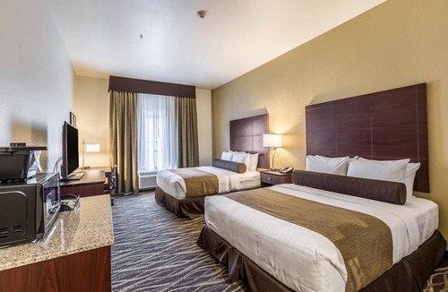 Fairfield Bay Hotel | Cobblestone Inn & Suites - Fairfield Bay