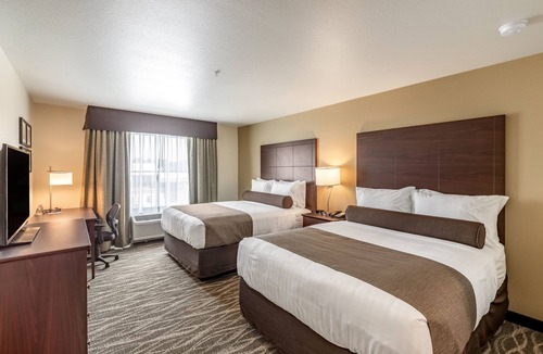 Fairfield Bay Hotel | Cobblestone Inn & Suites - Fairfield Bay