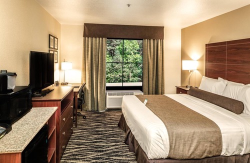 Fairfield Bay Hotel | Cobblestone Inn & Suites - Fairfield Bay