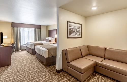 Fairfield Bay Hotel | Cobblestone Inn & Suites - Fairfield Bay