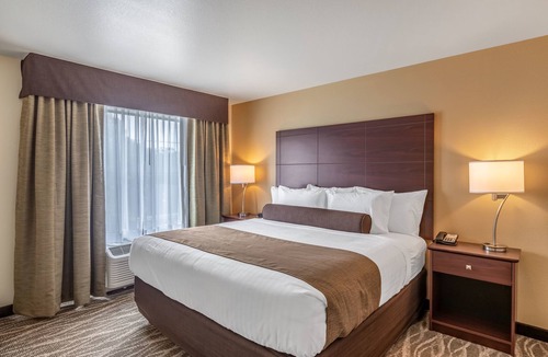 Fairfield Bay Hotel | Cobblestone Inn & Suites - Fairfield Bay