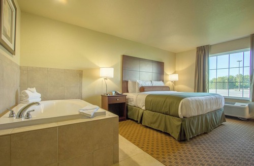 Corry Hotel | Cobblestone Inn & Suites - Corry
