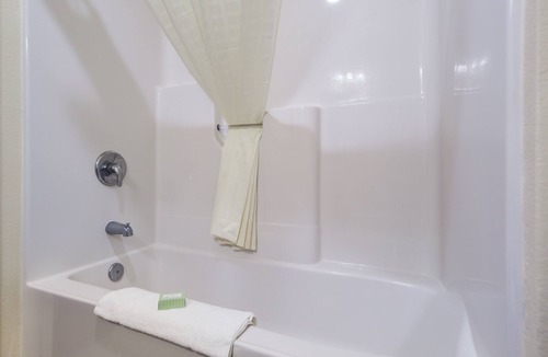 Holdrege Hotel | Cobblestone Inn & Suites - Holdrege