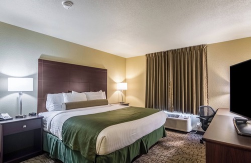 Lakin Hotel | Cobblestone Inn & Suites - Lakin