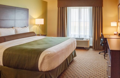 Winterset Hotel | Cobblestone Inn & Suites - Winterset, IA