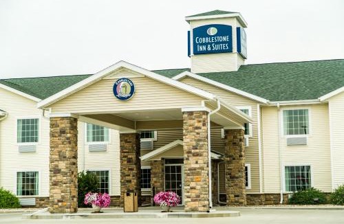 Winterset Hotel | Cobblestone Inn & Suites-Winterset