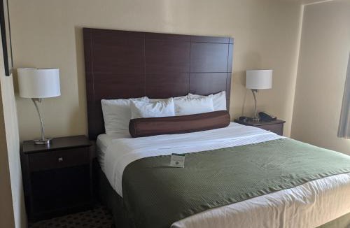 Winterset Hotel | Cobblestone Inn & Suites-Winterset