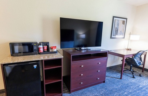Winters Hotel | Cobblestone Inn & Suites - Winters