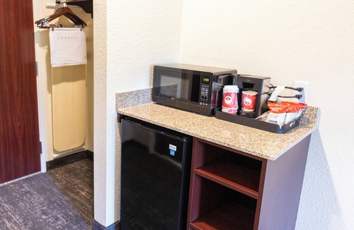 Winters Hotel | Cobblestone Inn & Suites - Winters