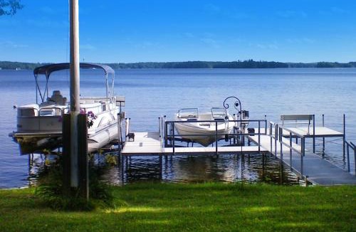 Winthrop House | Cobbossee Hideaway