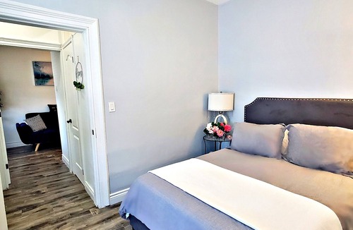 Cobourg House | Cobourg Getaway!