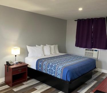 Cobourg Hotel | Cobourg Inn