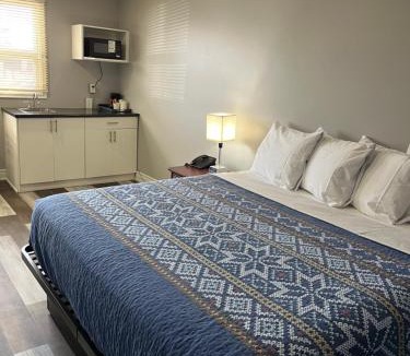 Cobourg Hotel | Cobourg Inn