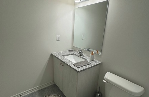 Cobourg House | Cobourg Trails Villa - 5 min from Cobourg beach and trails!
