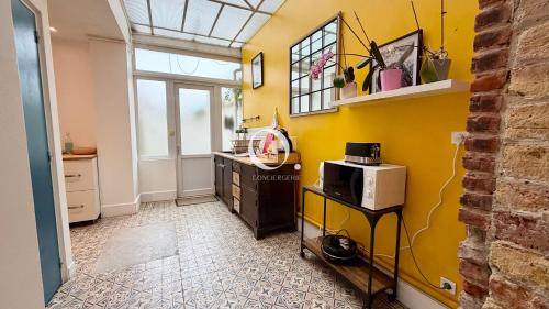 Calais House | COC - Villa Lafayette