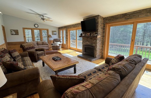 Davenport House | Coccochip - Private country setting, great for a large group.