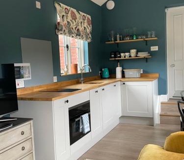 Alton Barnes Apartment | Cockloft Romantic Countryside Hideaway