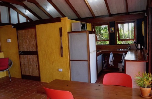 Garners Beach Cottage | Coco Loco Absolute Beachfront Shack