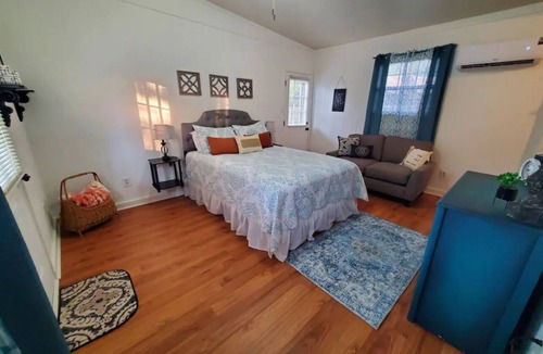 Magnolia Bluffs Apartment | Coco's Cottage