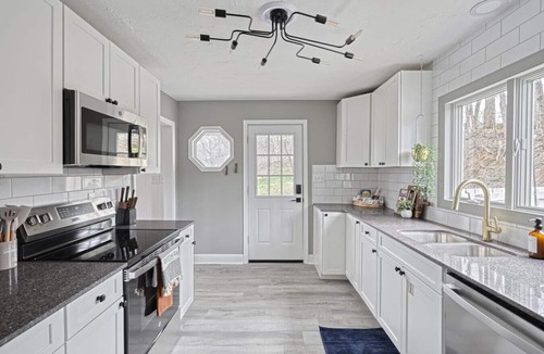 Grantville House | Cocoa Ridge Retreat - Pool, Fire Pit, Hershey Fun!