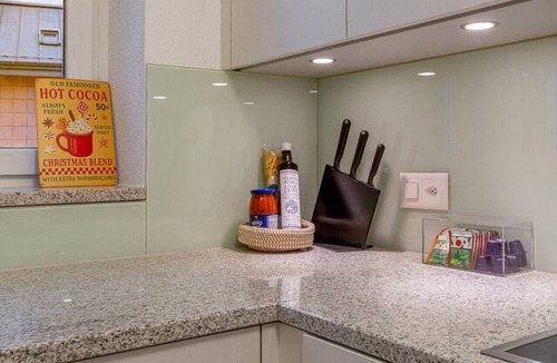 Horgen District Apartment | Cocoa Suite - 2 BR - free parking