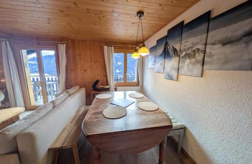 St. Luc Apartment | Cocon Alpin: Vue Imprenable, Central & Calme